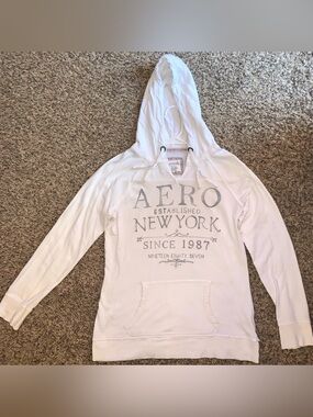 Aeropostale Y2K White Hoodie with Gray Logo Text